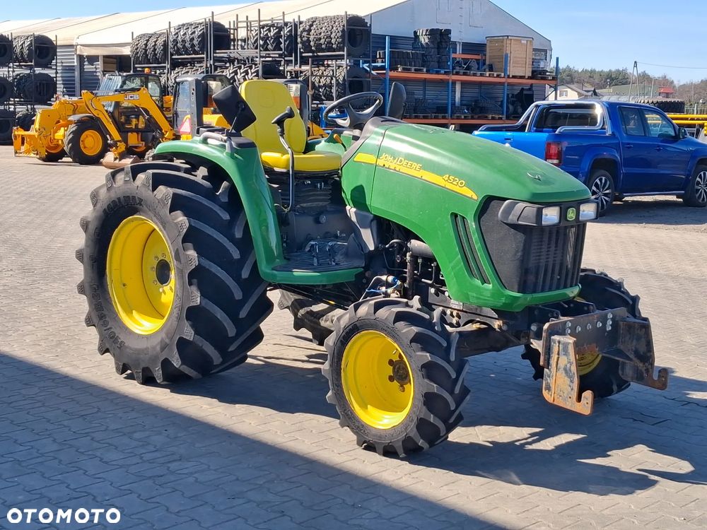 John Deere 4520 - 6
