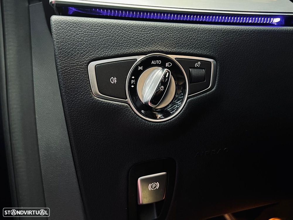Mercedes-Benz E 300 de AMG Line - 35