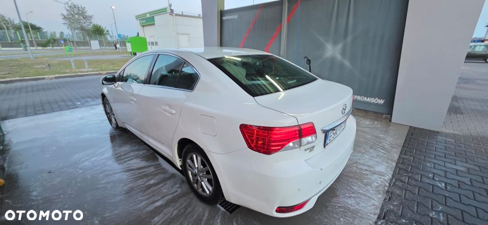 Toyota Avensis 2.0 D-4D Luna - 18