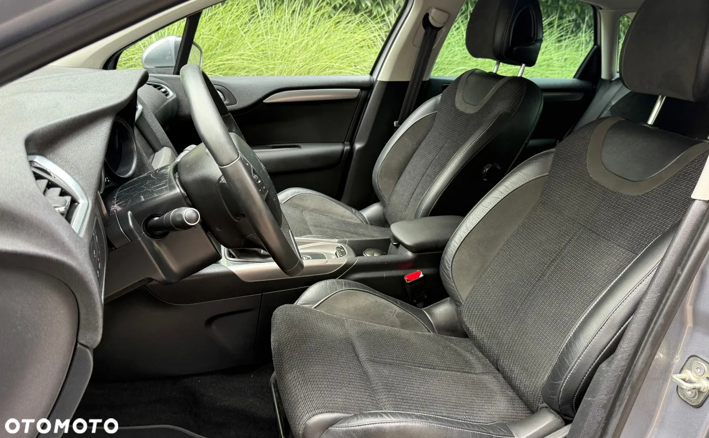 Citroën C4 PureTech 130 Stop&Start EAT8 SHINE - 24