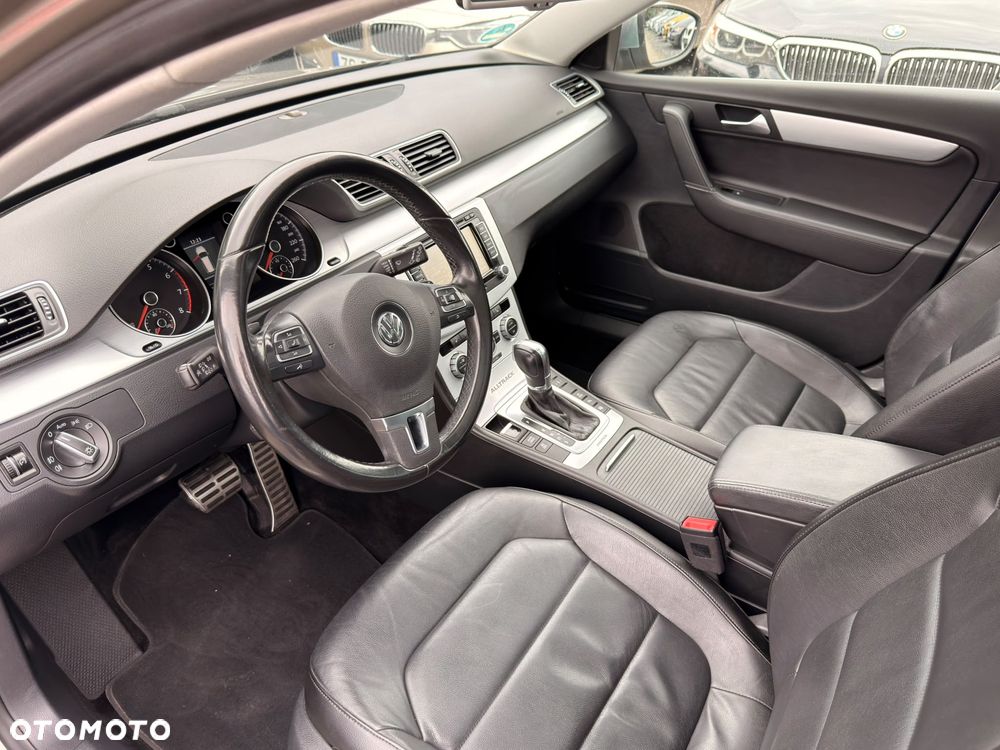 Volkswagen Passat Alltrack - 13