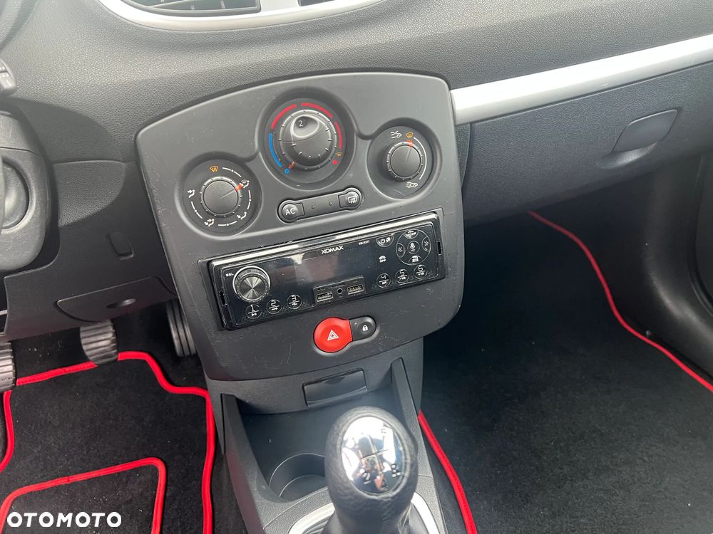 Renault Clio - 18