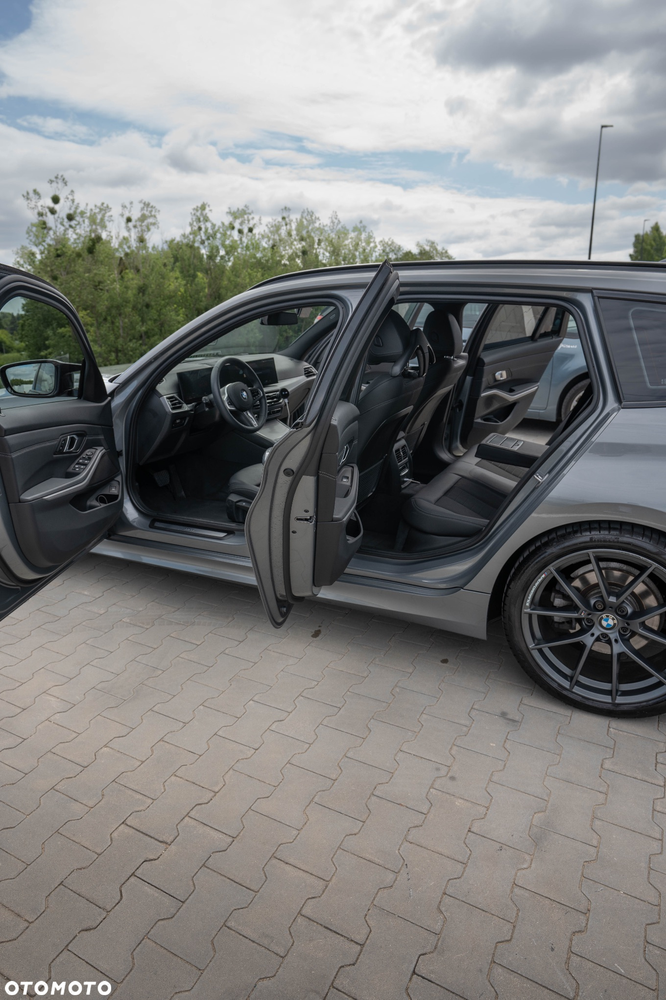 BMW Seria 3 318i M Sport - 5