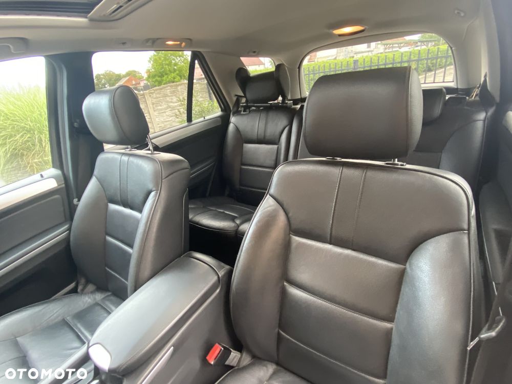 Mercedes-Benz ML - 10