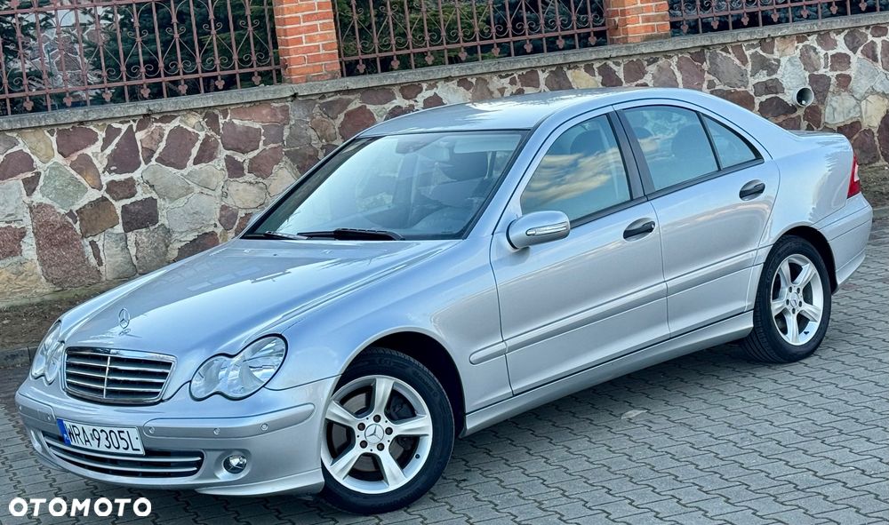 Mercedes-Benz Klasa C 280 Elegance 4-Matic - 3
