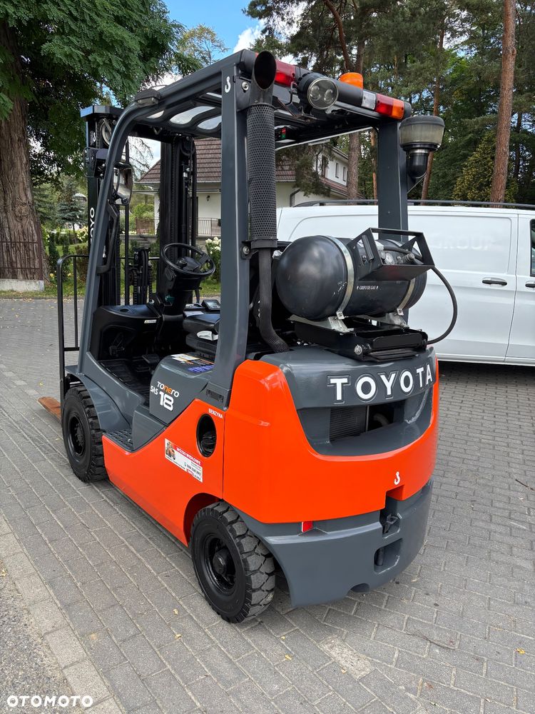 Toyota wózek widłowy 8FGF18 GWARANCJA LPG benzyna triplex PERFEKCYJNY 46800 NETTO - 6