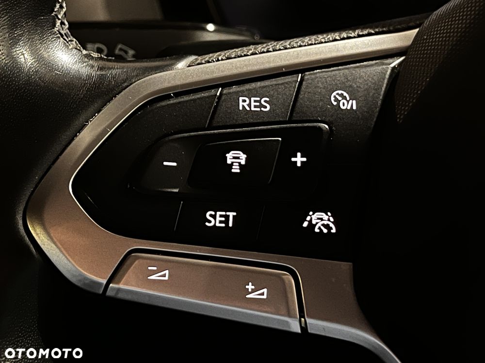 Volkswagen Passat 1.5 TSI EVO Business DSG - 32