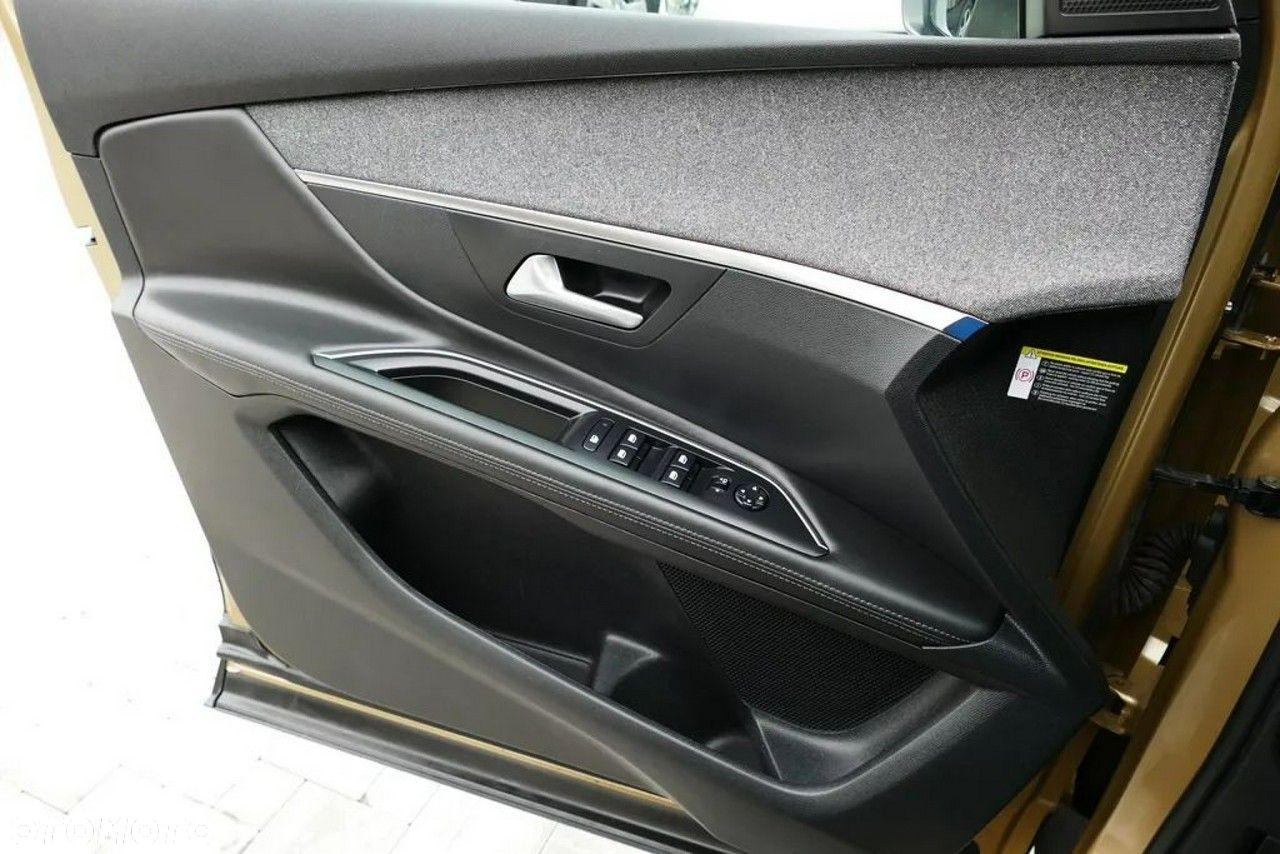Peugeot 3008 1.2 PureTech Allure S&S - 15