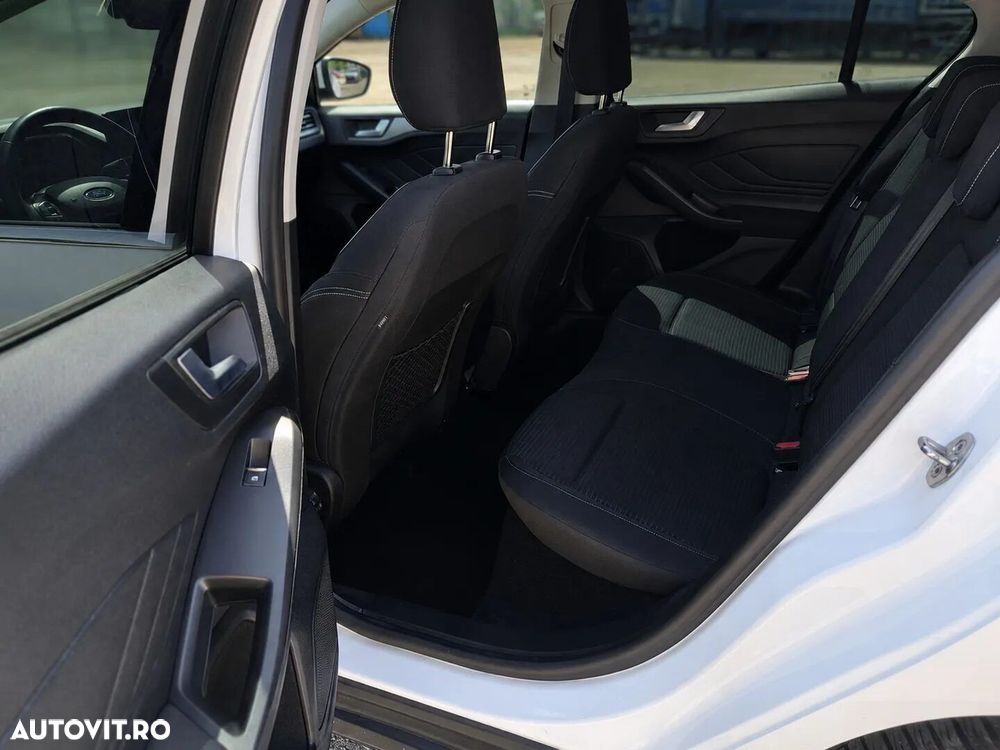 Ford Focus - 15