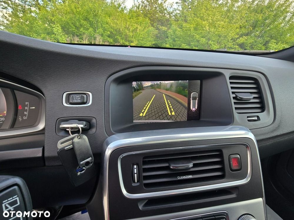 Volvo V60 D2 Geartronic Summum - 30