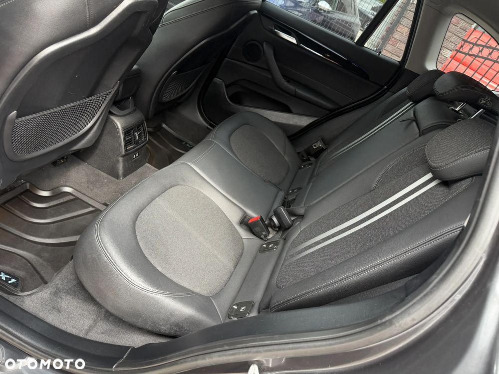 BMW X1 sDrive18i Sport Line - 30