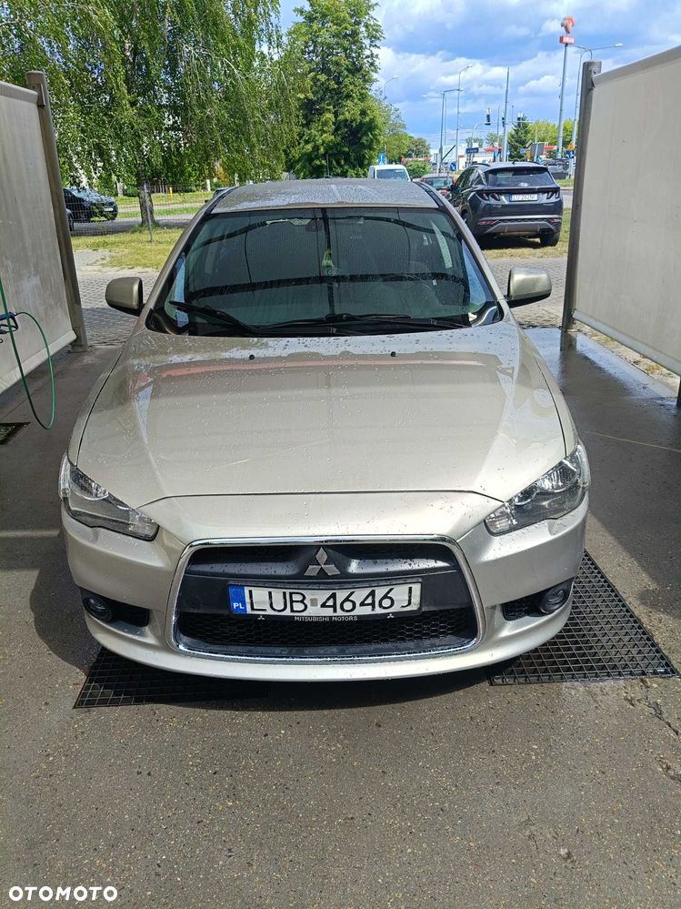 Mitsubishi Lancer - 2
