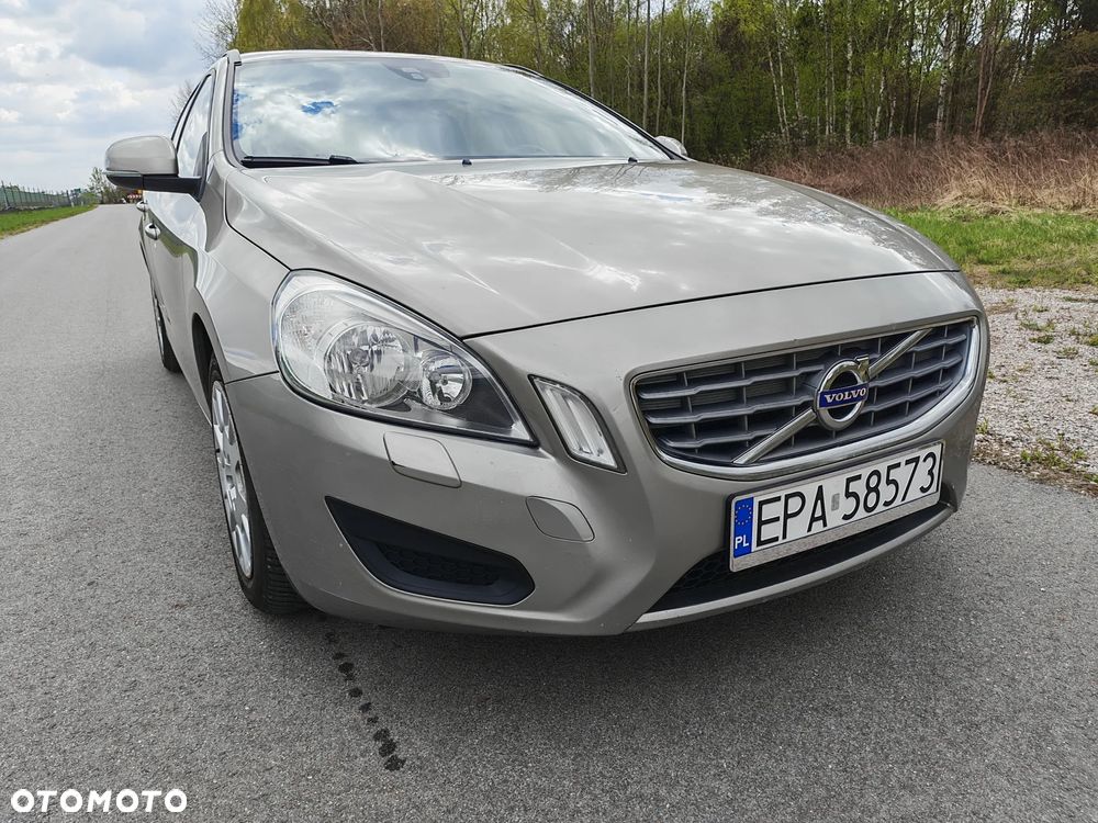 Volvo V60 DRIVe Kinetic - 24