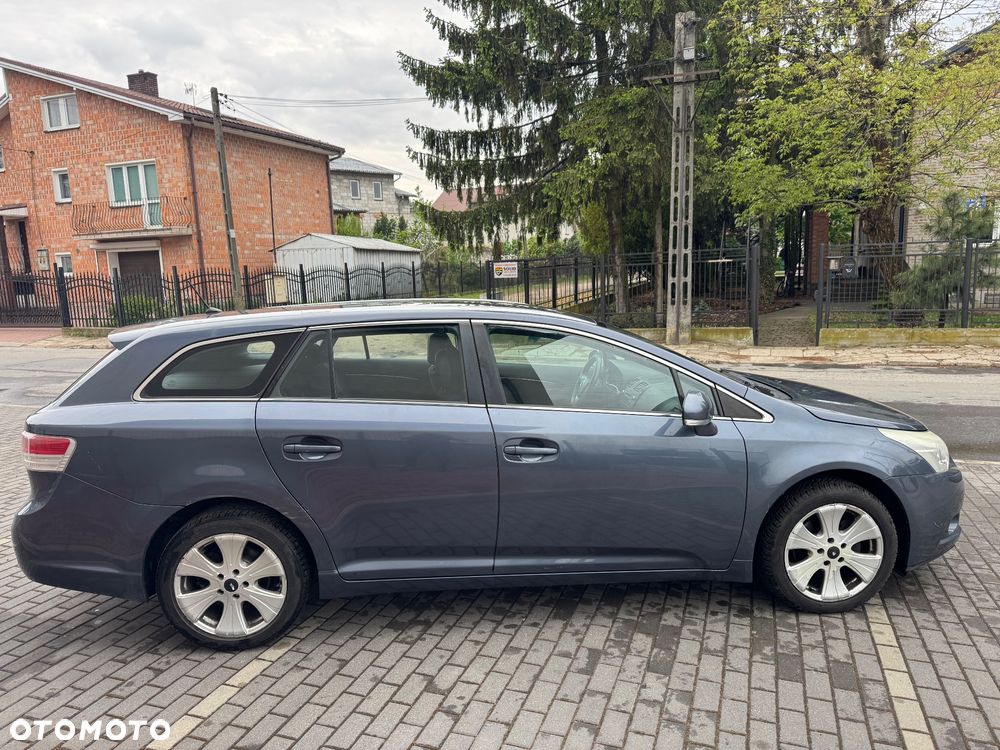Toyota Avensis - 6