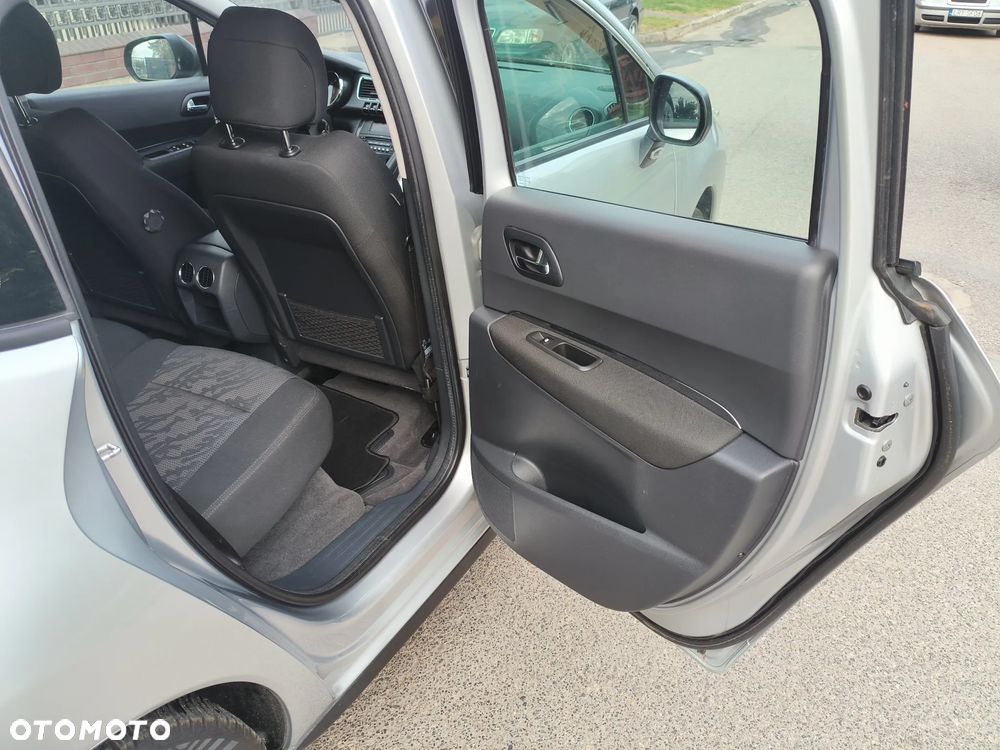 Peugeot 3008 1.6 Premium - 16