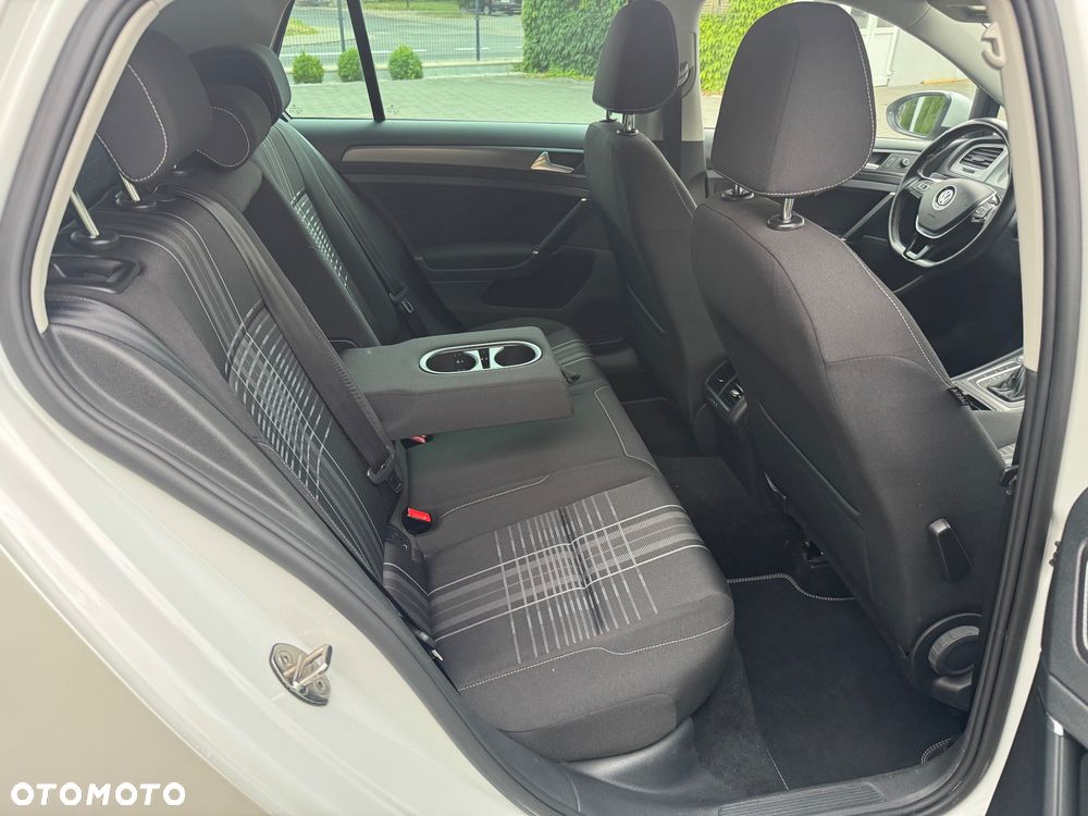 Volkswagen Golf 2.0 TDI (BlueMotion Technology) DSG Highline - 10
