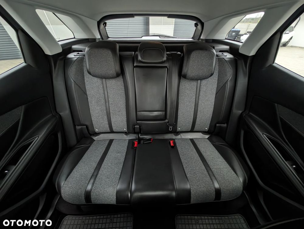 Peugeot 3008 PureTech 130 Stop & Start GPF Allure - 39