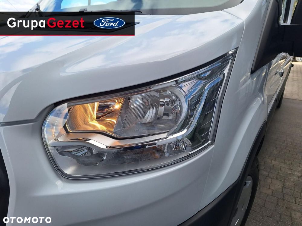 Ford Transit - 12