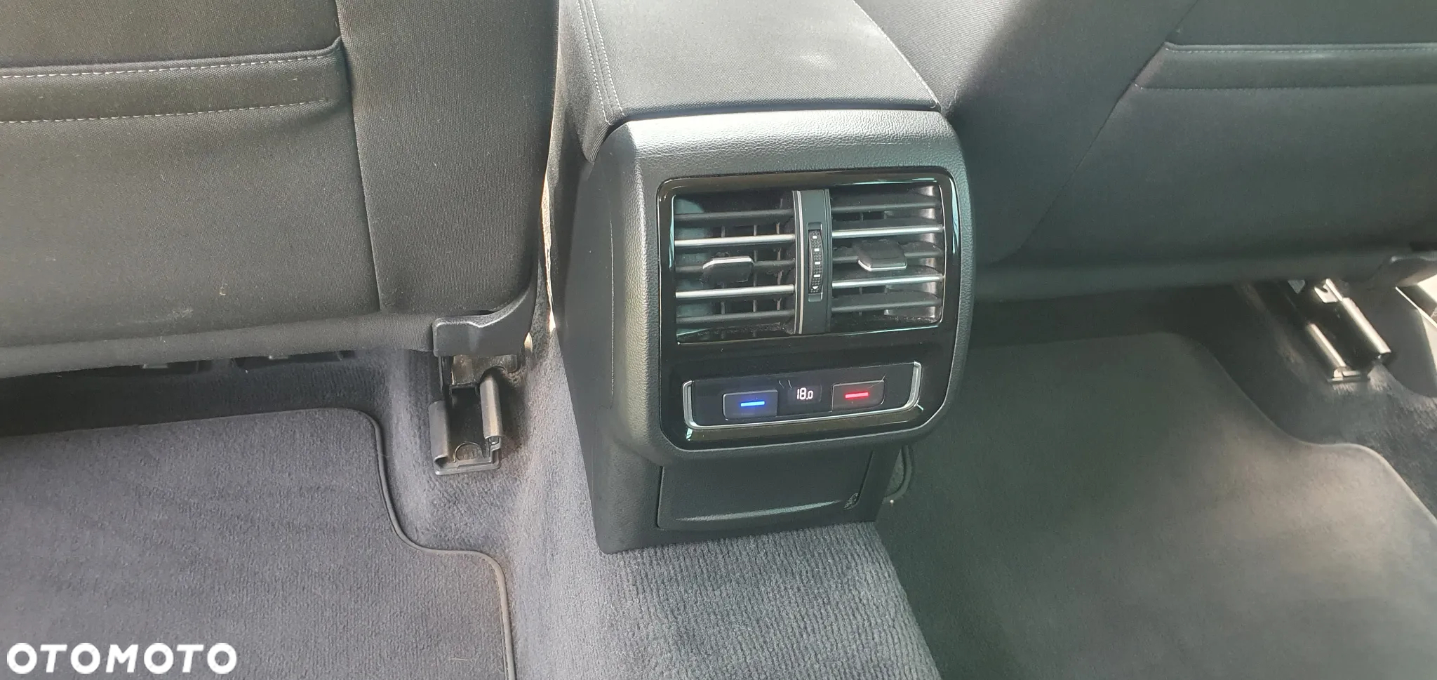 Volkswagen Passat 2.0 TDI BMT Comfortline DSG - 13
