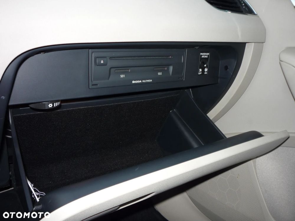 Skoda Octavia 2.0 TDI Elegance - 23