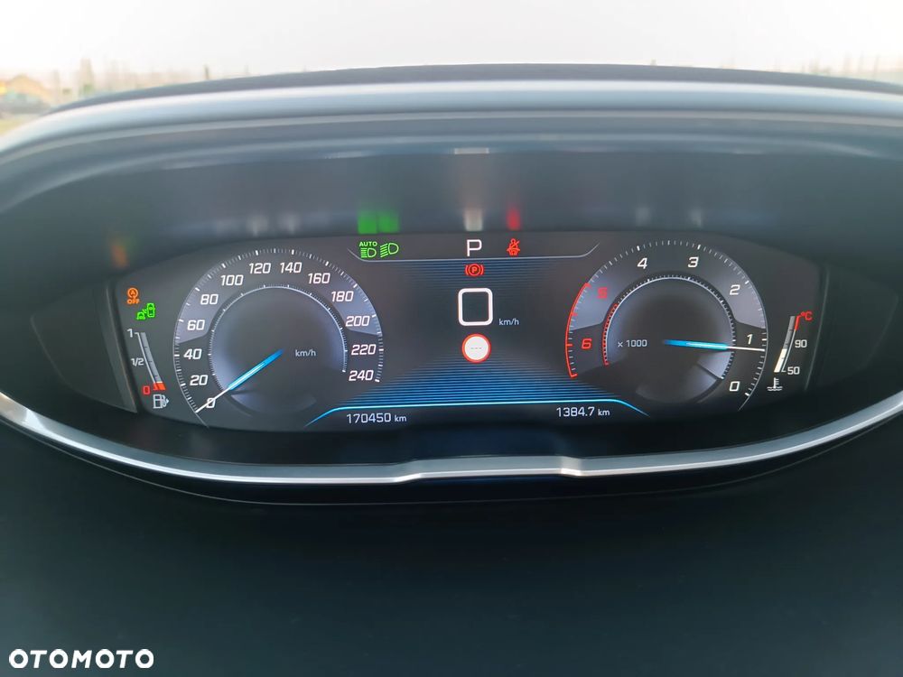 Peugeot 3008 1.6 BlueHDi Allure S&S EAT6 - 39