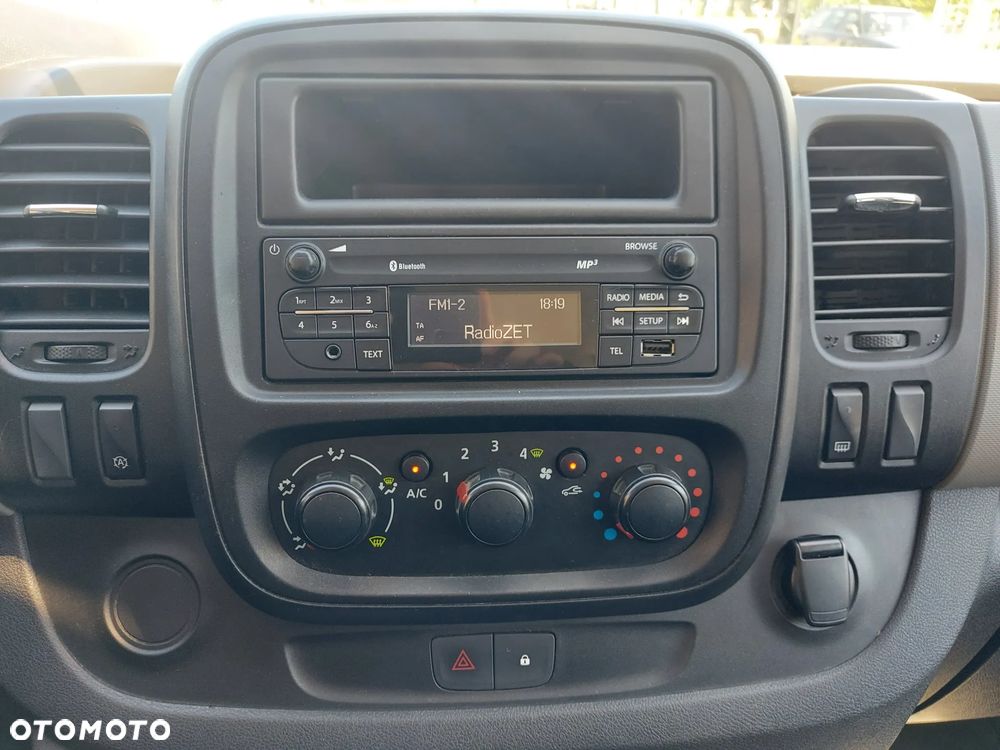Renault Trafic - 19