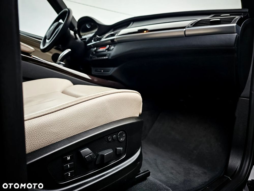 BMW X5 xDrive35d - 30