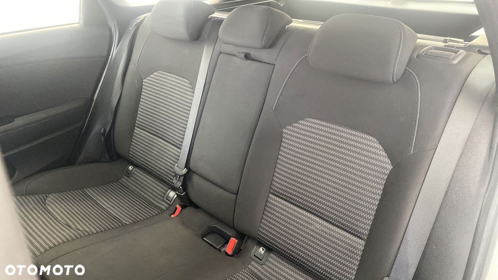 Kia Ceed 1.5 T-GDI M - 13