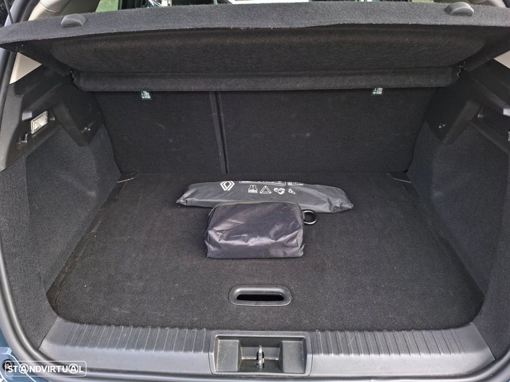 Renault Captur 1.0 TCe Techno Bi-Fuel - 25