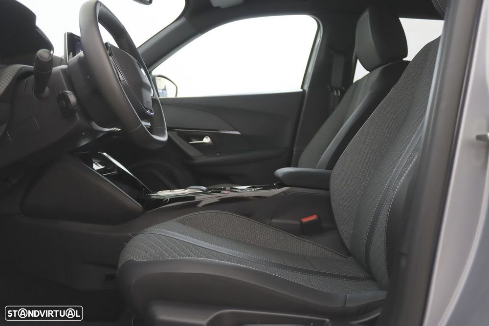 Peugeot e-2008 54 kWh Allure - 7