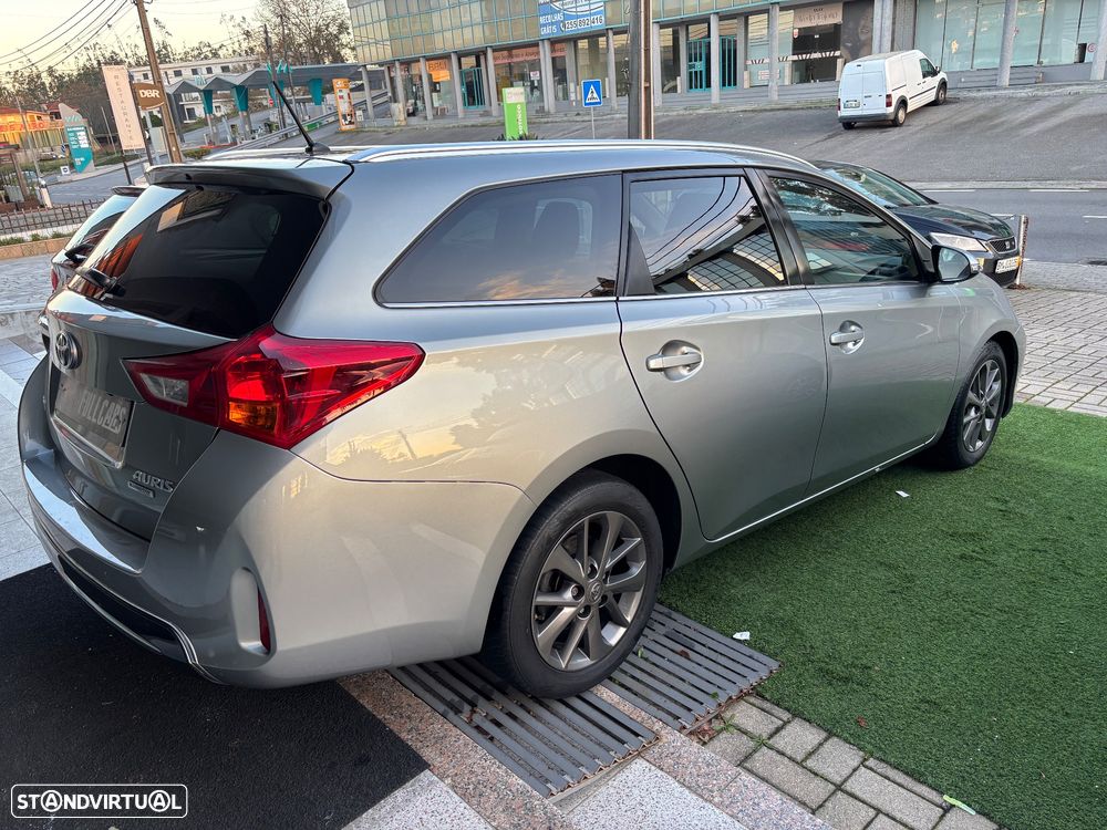 Toyota Auris Touring Sports 1.4 D-4D Design Edition - 5