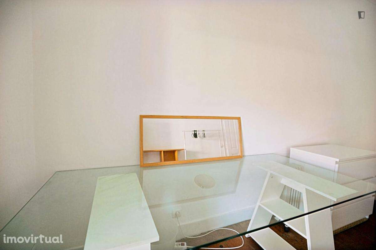 Quarto - localizado em Picoas Lisbon - Grande imagem: 4/32