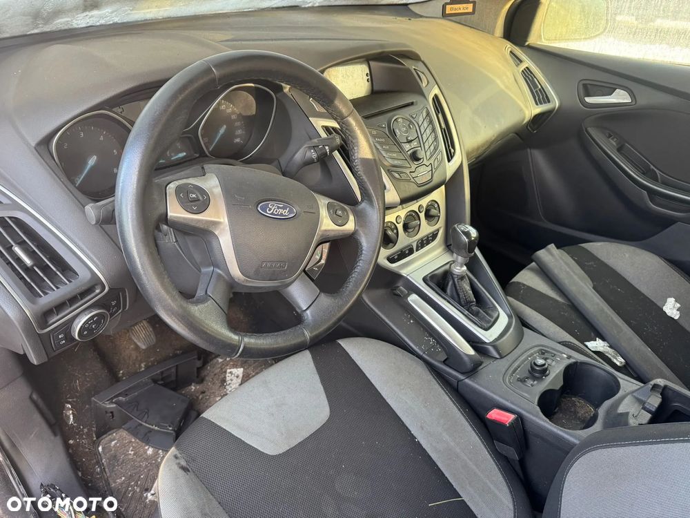cały na części Ford Focus mk3 drzwi błotnik wnętrze - 1
