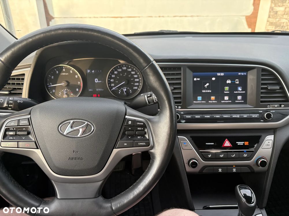 Hyundai Elantra - 7