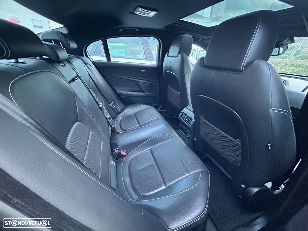 Jaguar XE 20d AWD Aut. R-Sport - 11