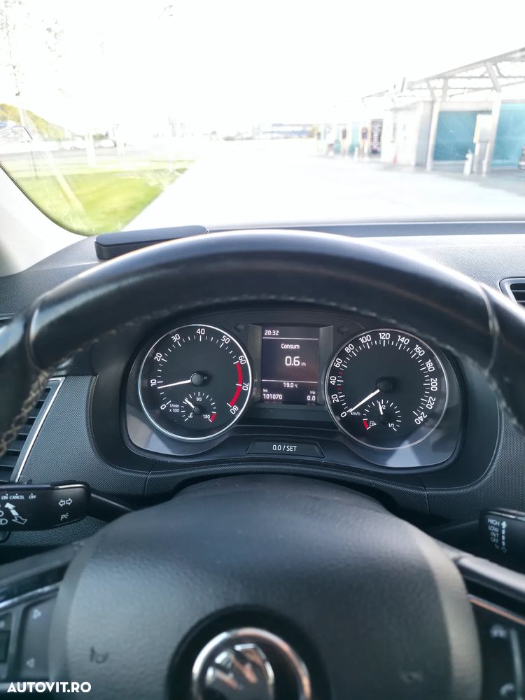 Skoda Fabia 1.0 MPI Ambition - 35