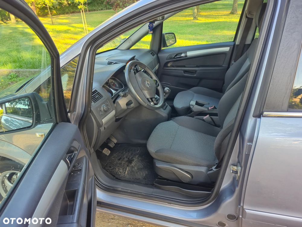 Opel Zafira - 7