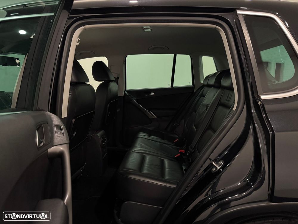 VW Tiguan 2.0 TDI Sport 4Motion - 30