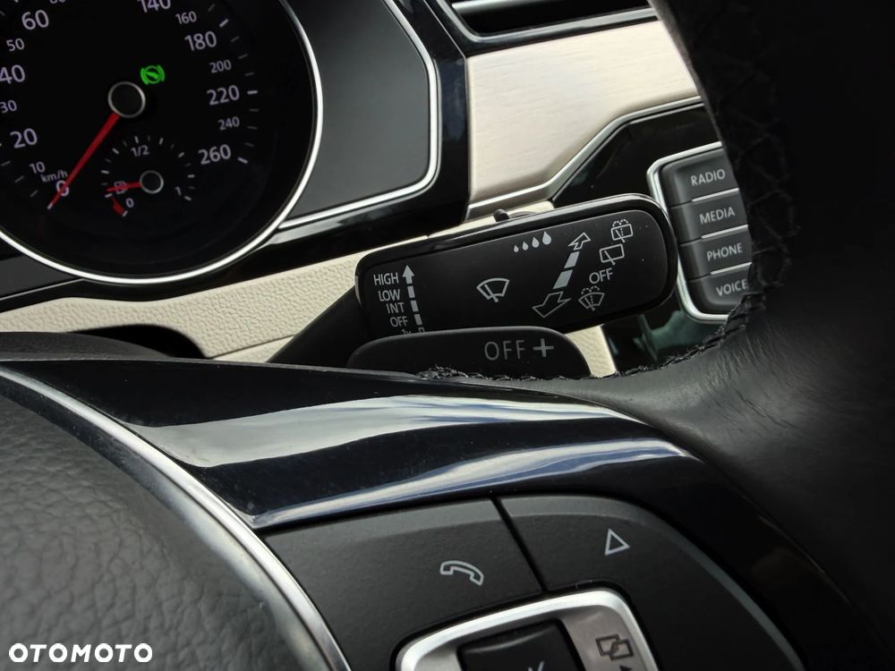 Volkswagen Passat Variant 1.8 TSI (BlueMotion Technology) DSG Highline - 25