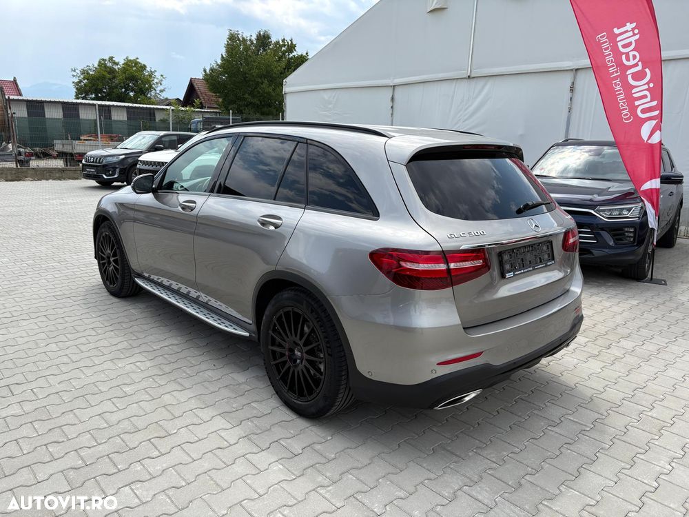 Mercedes-Benz GLC 300 4MATIC 9G-TRONIC AMG Line - 3