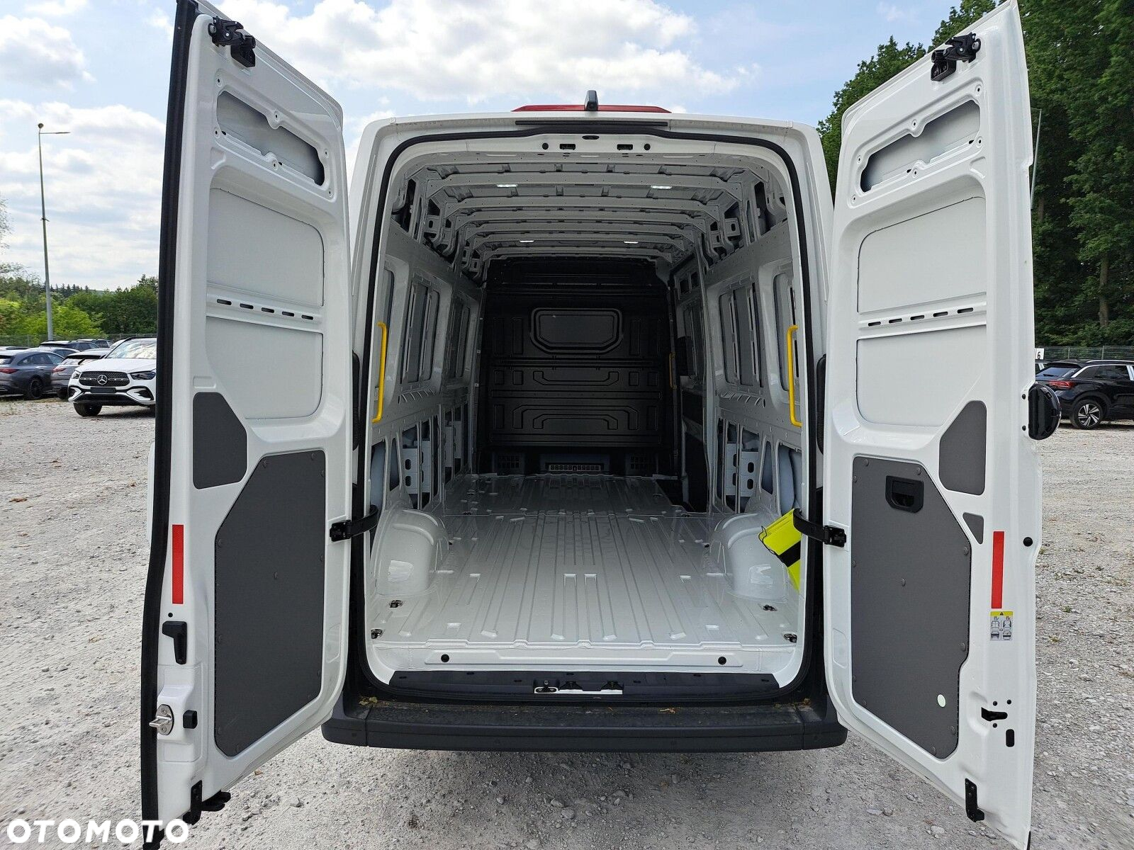 Volkswagen Crafter - 17