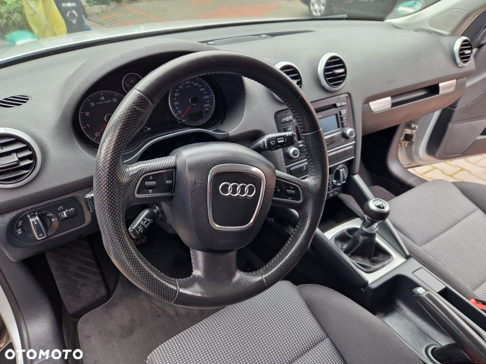 Audi A3 Sportback 1.8 TFSI Ambiente - 15