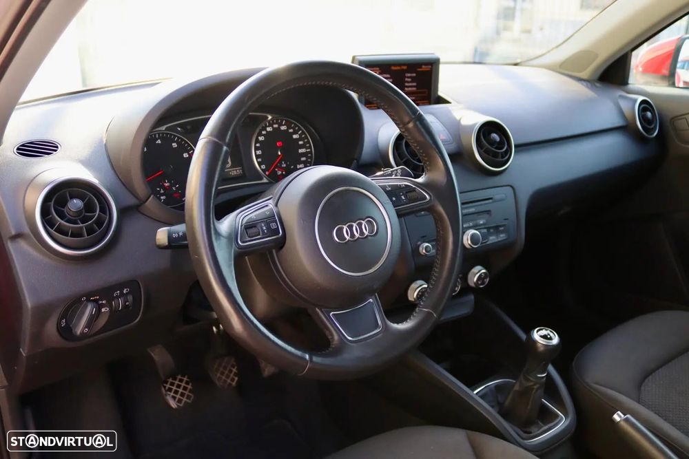 Audi A1 1.2 TFSI Attraction - 13