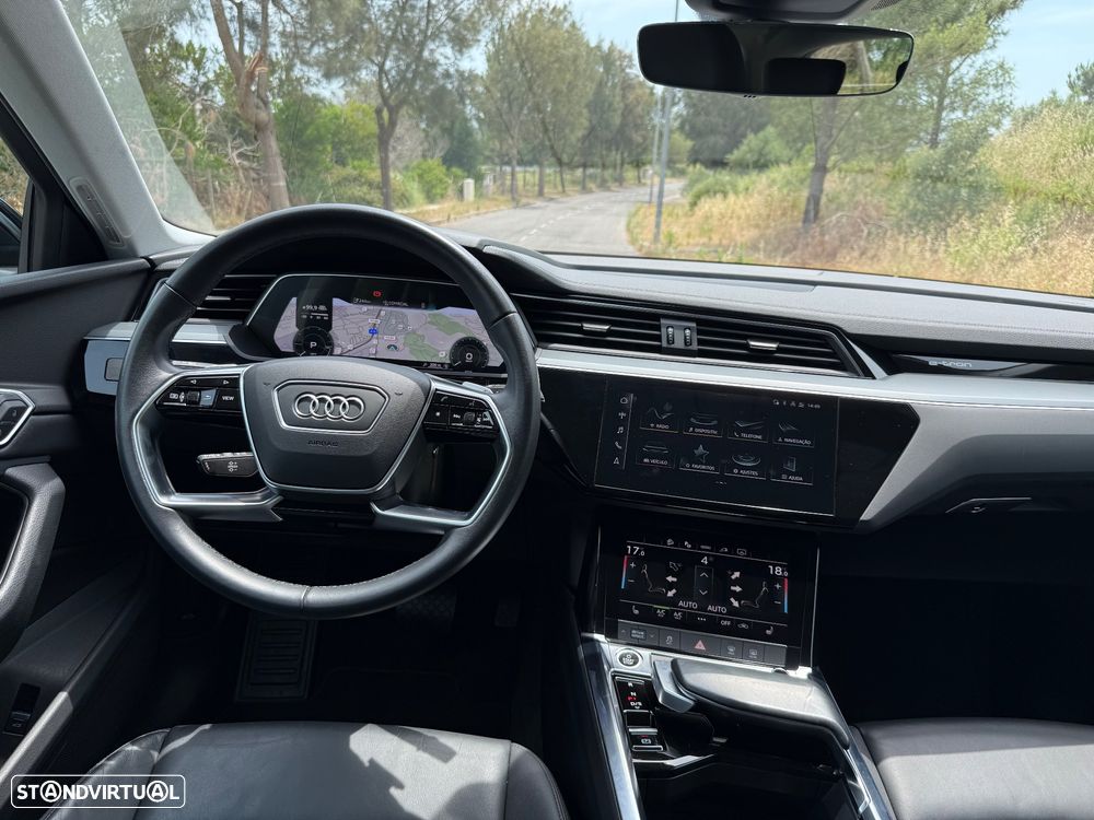 Audi e-tron 50 quattro S line - 25