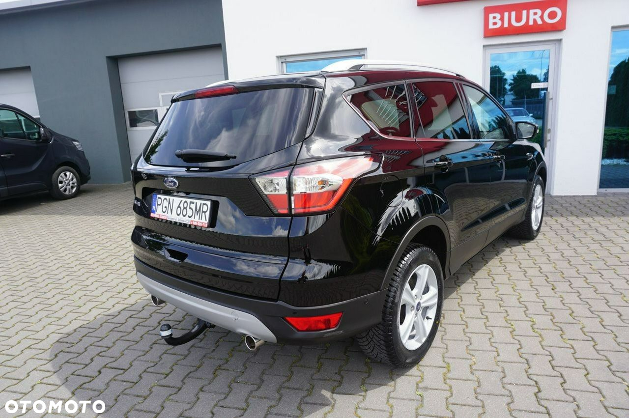 Ford Kuga 2.0 TDCi 2x4 Titanium - 3