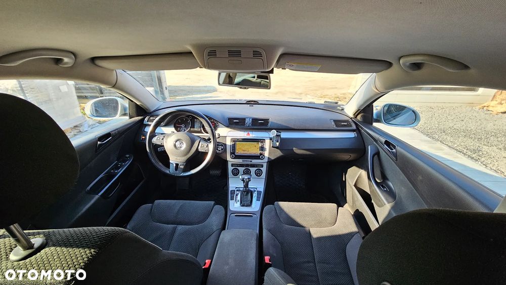 Volkswagen Passat 2.0 TDI DPF Comfortline DSG - 9