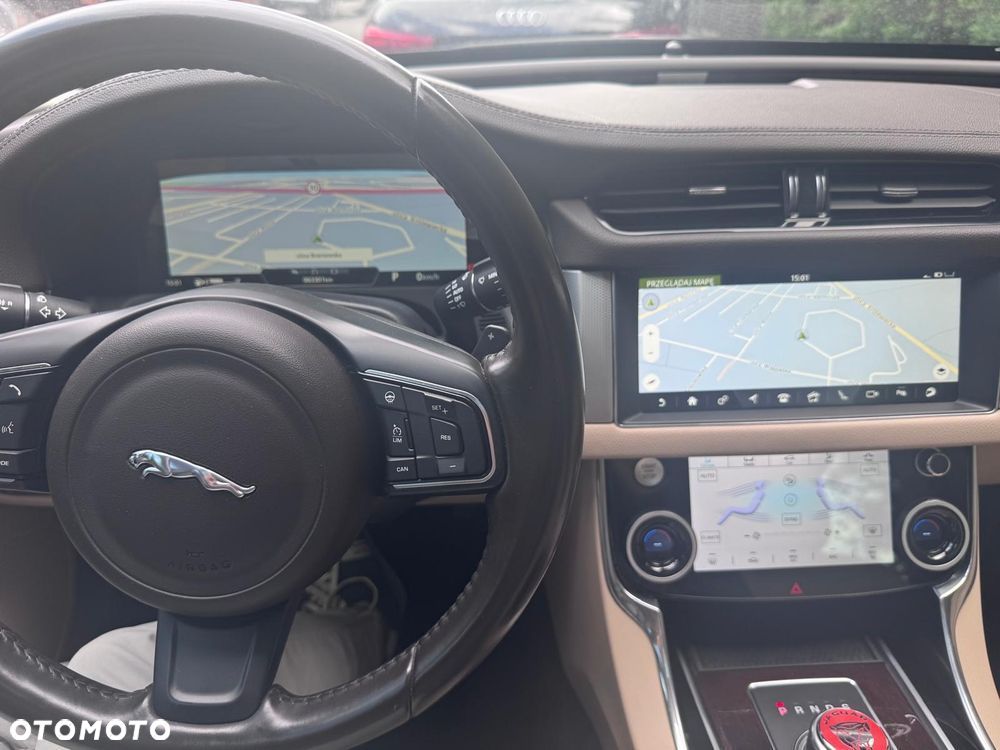 Jaguar XF 2.0 i4D AWD Prestige - 12