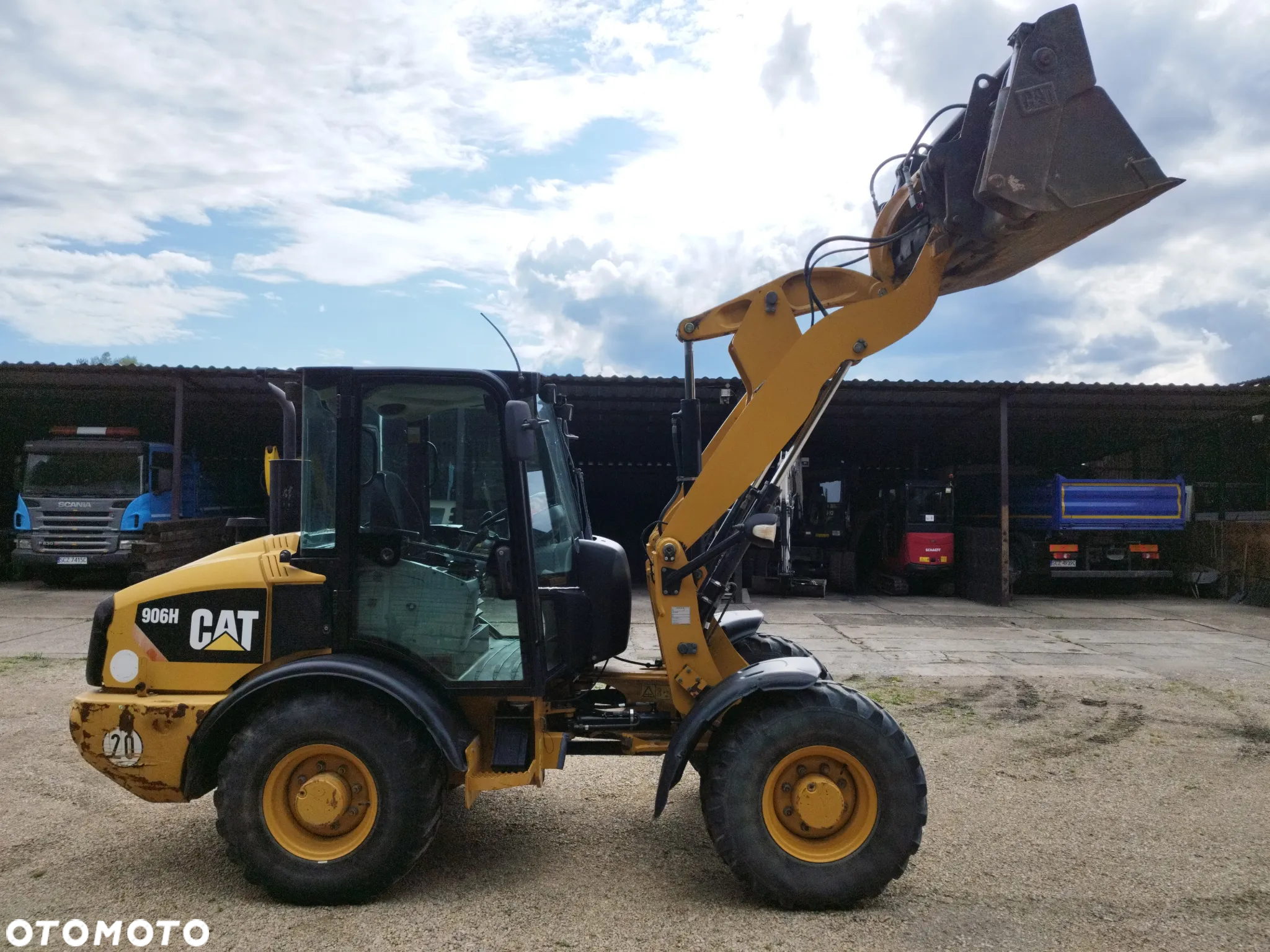 Caterpillar CAT 906 H - 12