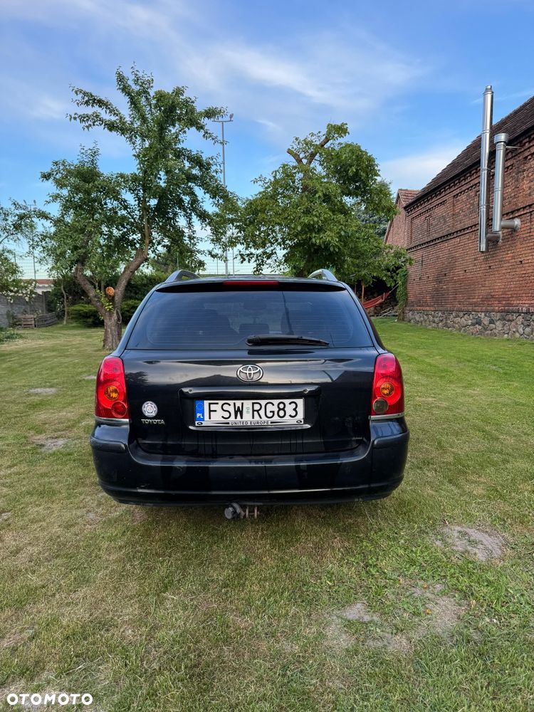 Toyota Avensis - 3