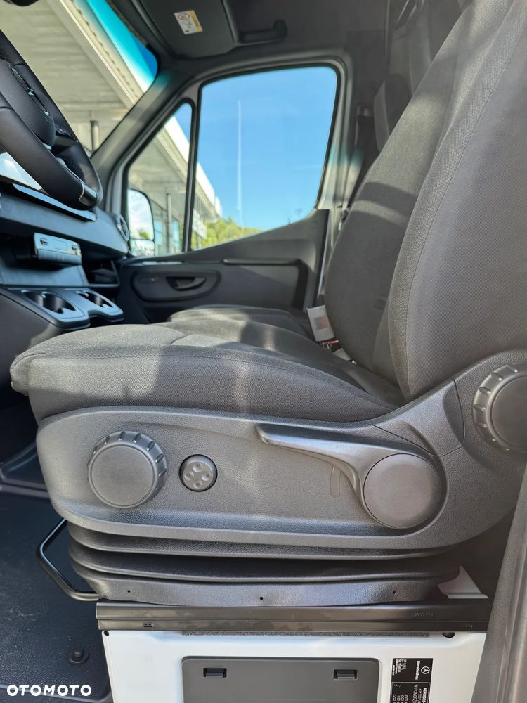 Mercedes-Benz Sprinter 319 CDI - 21